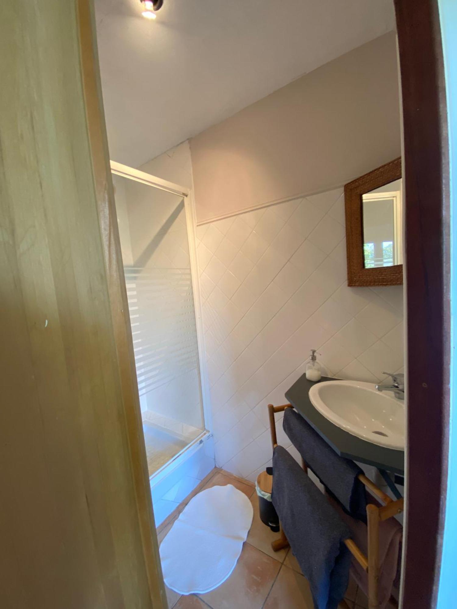 Bed and Breakfast La Clef Du Four Plesder Екстер'єр фото