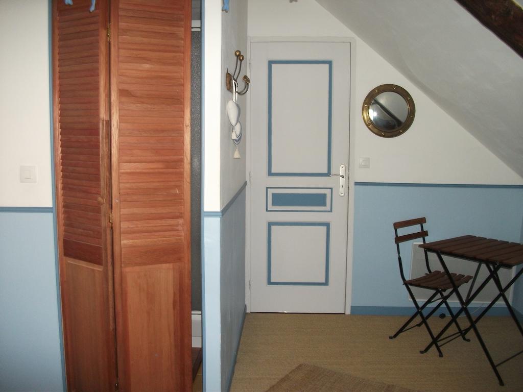 Bed and Breakfast La Clef Du Four Plesder Номер фото